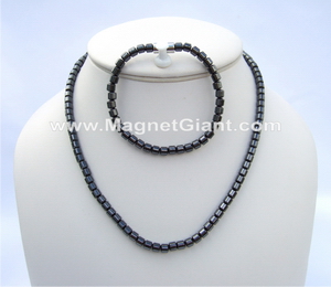 beaded-necklace