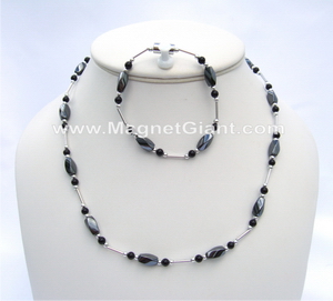 beaded-necklace