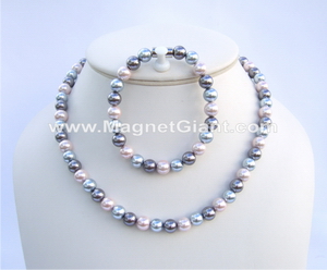 pearl necklace