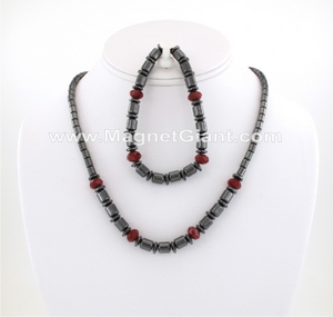 beaded-necklace