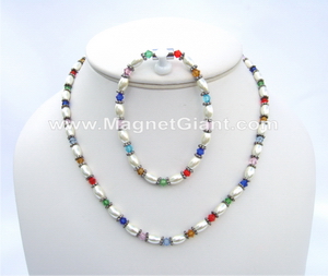 beaded-necklace